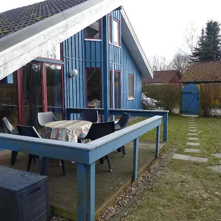 Holiday home Mirow In *